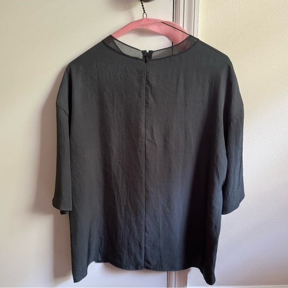 Vince oversized silk top size xs - Picture 2 of 3